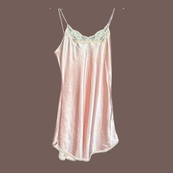 Farr West Dresses & Skirts - Farr West Mini Slip | Pink Satin Lace | Size M | Vintage